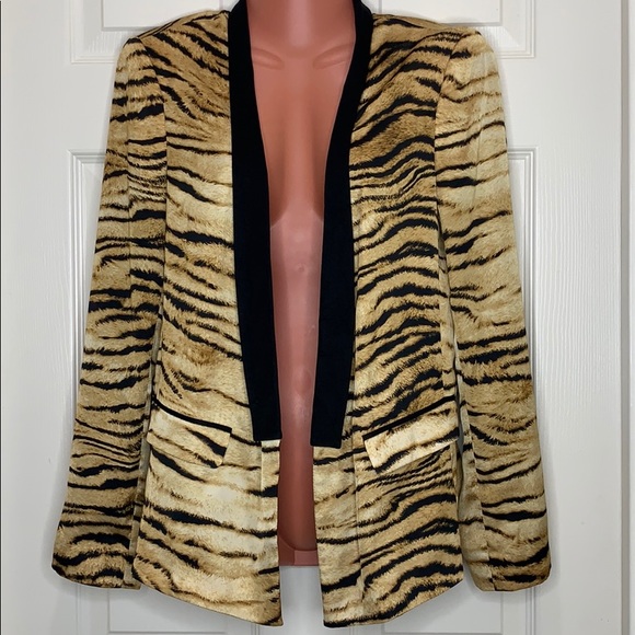 zara tiger print blazer